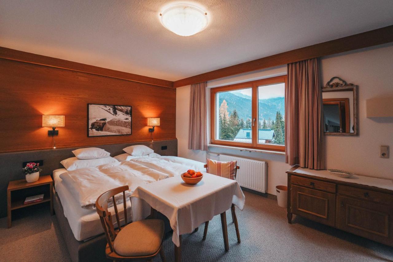 Hotel Garni Almjur St. Anton am Arlberg Eksteriør bilde