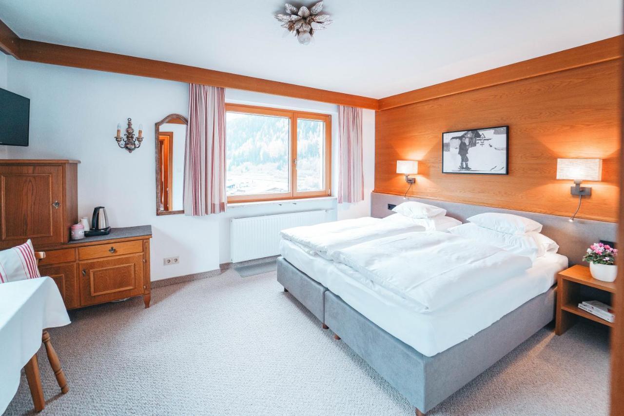 Hotel Garni Almjur St. Anton am Arlberg Eksteriør bilde