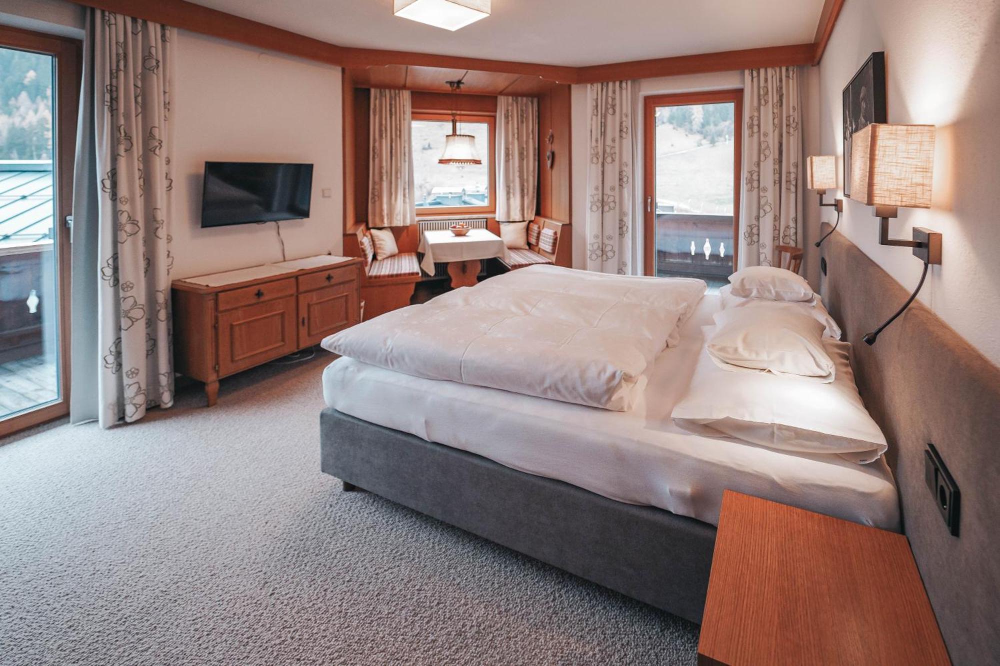 Hotel Garni Almjur St. Anton am Arlberg Eksteriør bilde