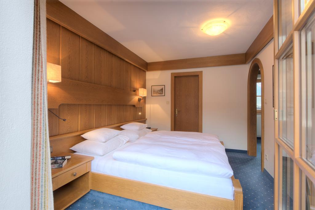 Hotel Garni Almjur St. Anton am Arlberg Eksteriør bilde