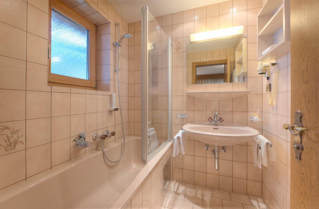 Hotel Garni Almjur St. Anton am Arlberg Eksteriør bilde
